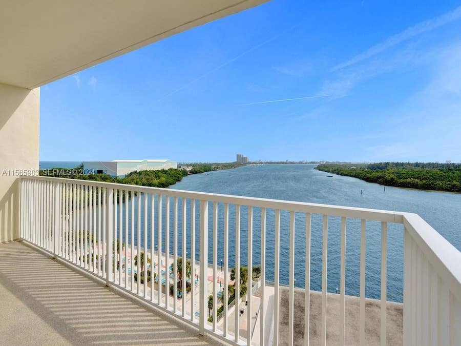 Property photo for 300 Bayview Drive, #906, Sunny Isles Beach, FL