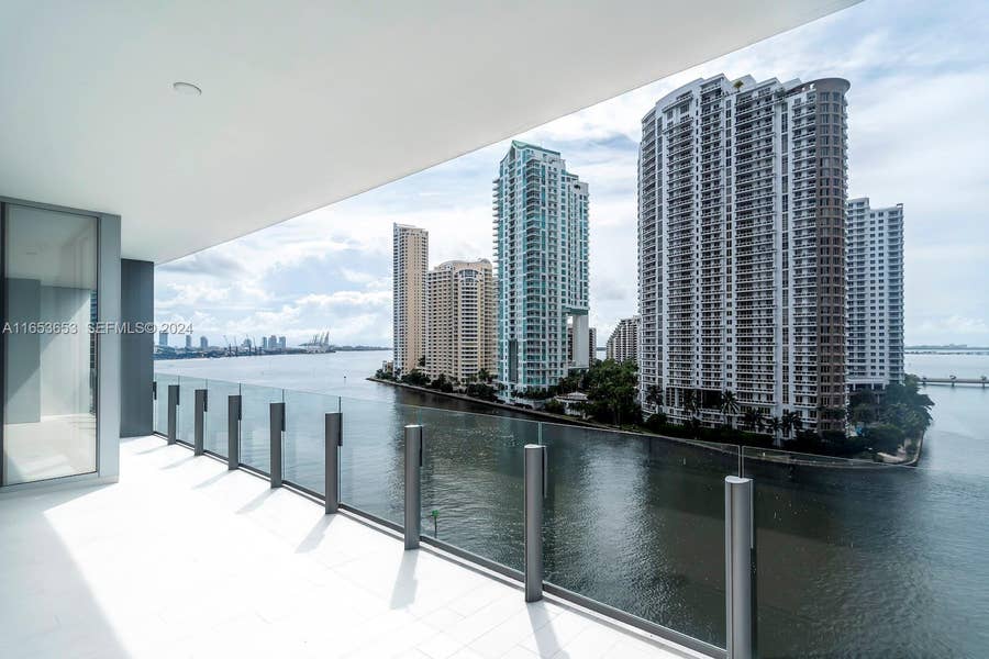 Property photo for 300 Biscayne Blvd Way, #902, Miami, FL