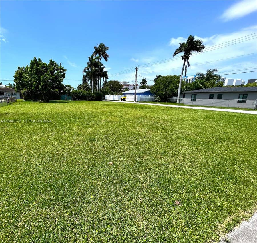 Property photo for 212 NE 1st Street, Dania Beach, FL