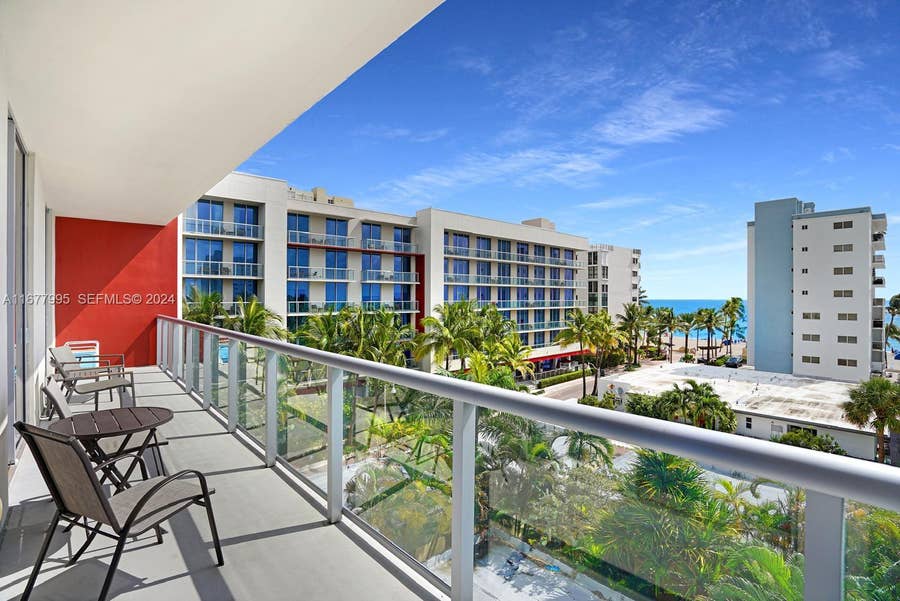 Property photo for Hollywood, FL