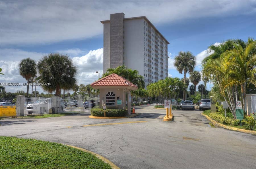 Property photo for 400 Kings Point Drive, #1031, Sunny Isles Beach, FL