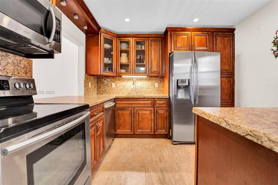 Property photo for 410 SE 2nd Street, #220, Hallandale Beach, FL