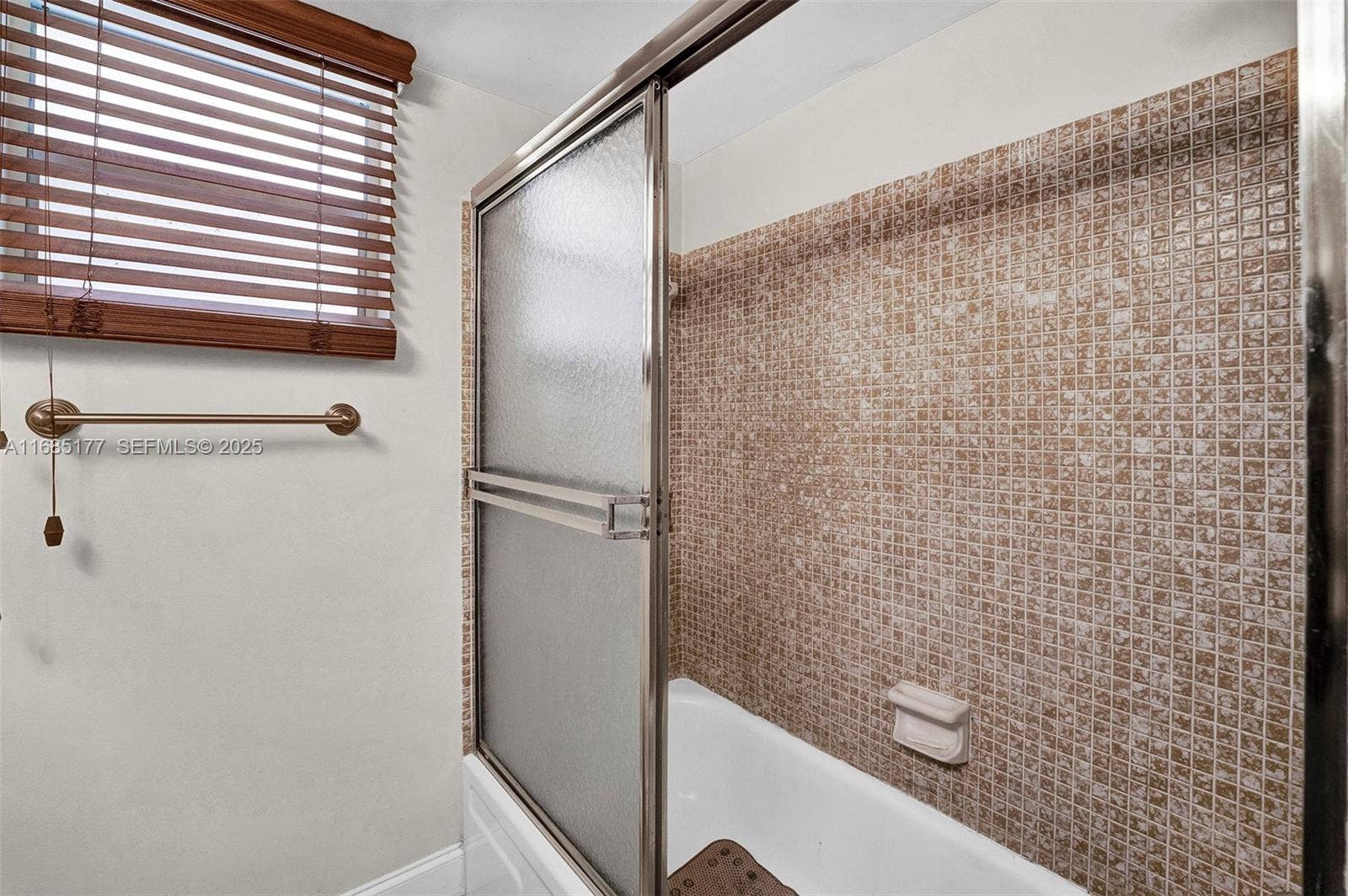 410 SE 2nd Street, #220, Hallandale Beach, FL 33009 Master