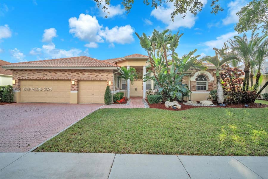 Property photo for 5079 Waters Edge Way, Cooper City, FL