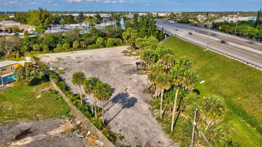 Property photo for 7601 Ellen Lane, West Palm Beach, FL