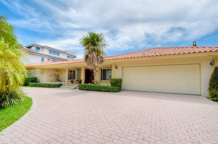 12 Isla Bahia Drive, Fort Lauderdale, Fort Lauderdale, FL 33316 Photo 1