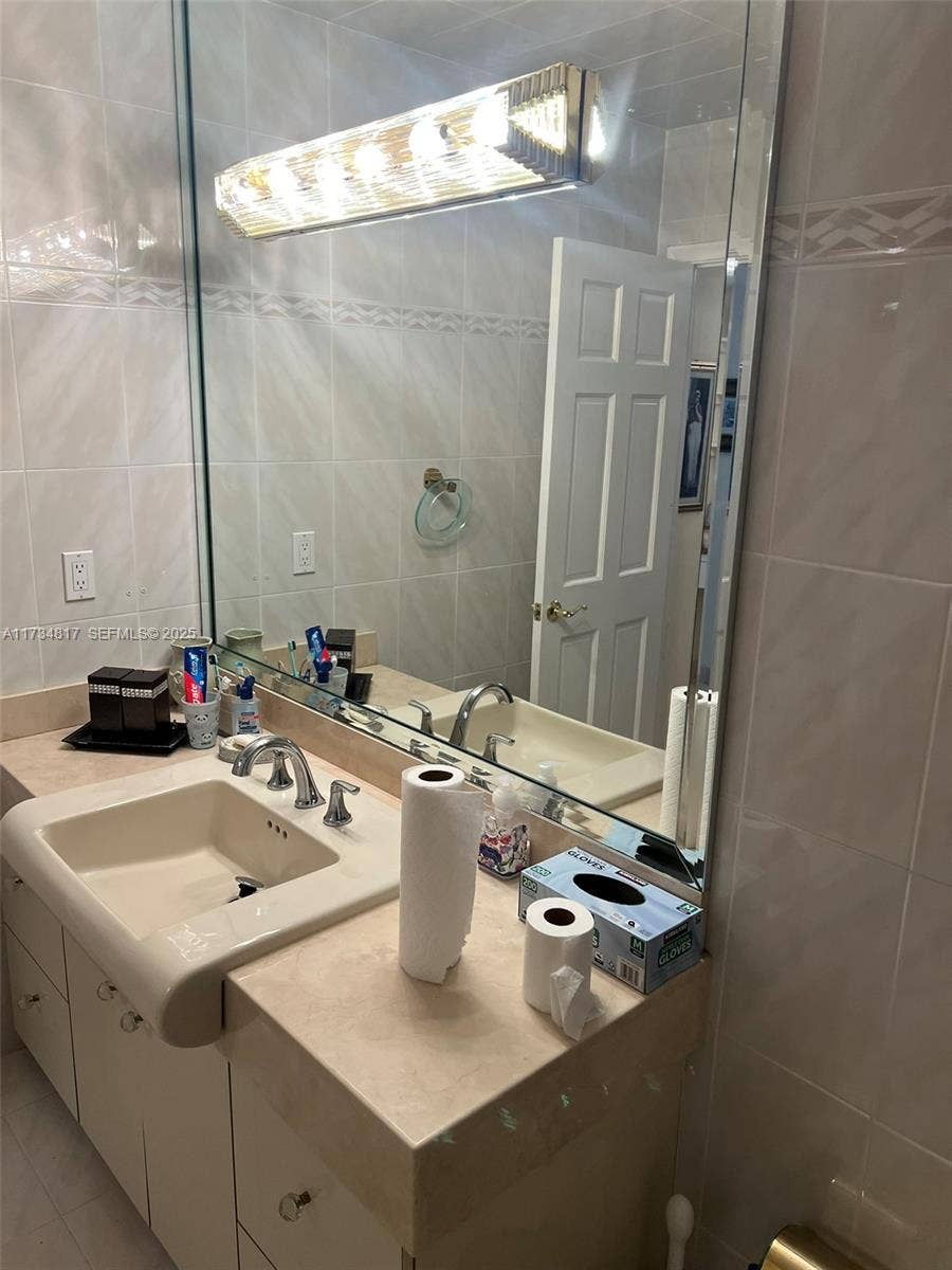9801 Collins Avenue, #17J, Bal Harbour, FL 33154 Photo 20