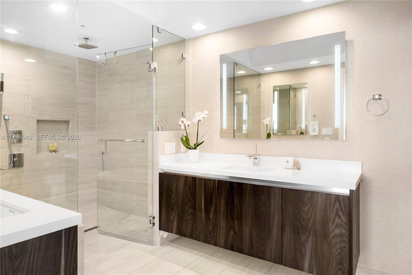 1180 N Federal Highway, #605, Fort Lauderdale, FL 33304 Primary Bath with Dual Backlit Vanities, Shower & Soaking Tub