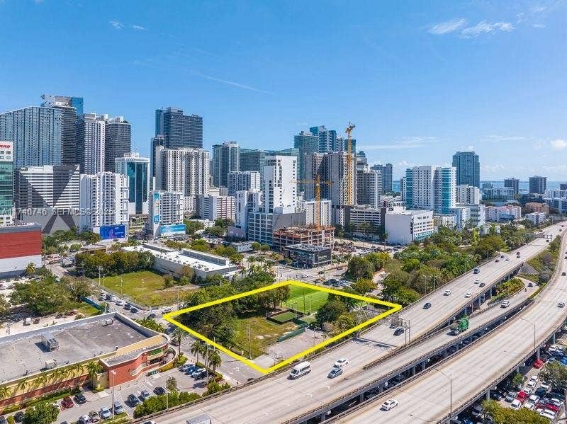 301 SW 8th Street, Miami, Miami, FL 33130 Photo 2
