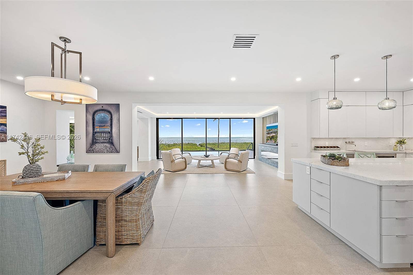 22 Ocean Drive, Jupiter Inlet Colony, FL 33469 Entry View
