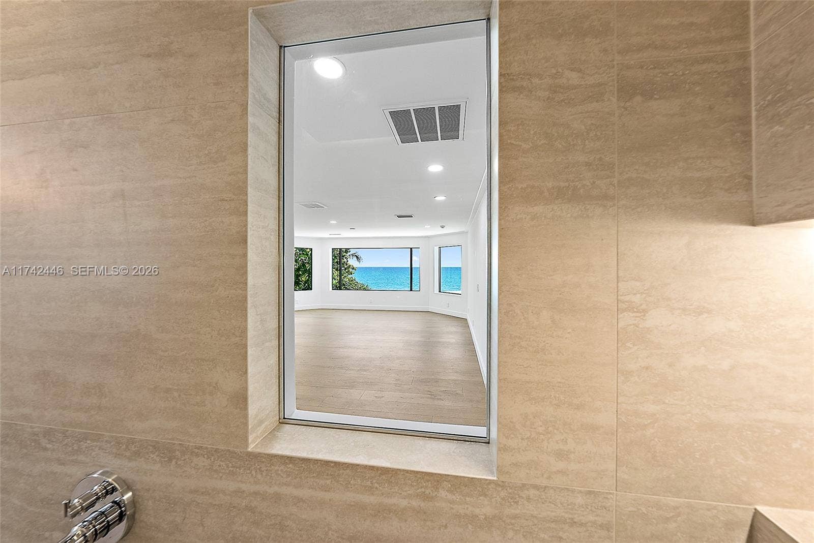 22 Ocean Drive, Jupiter Inlet Colony, FL 33469 Ocean View from Shower