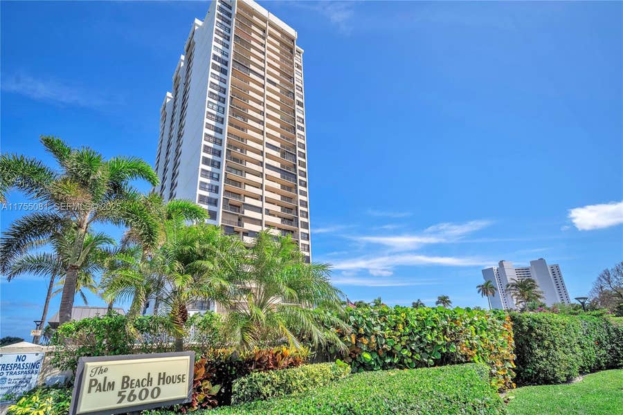 Property photo for 5600 N Flagler Drive, #304, West Palm Beach, FL