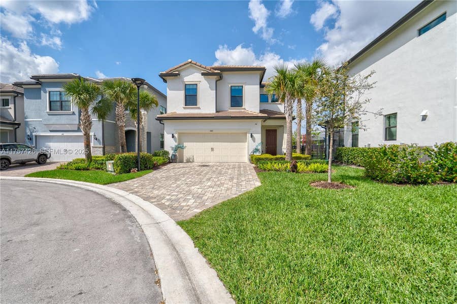 Property photo for 4461 Waterside Drive, Oakland Park, FL