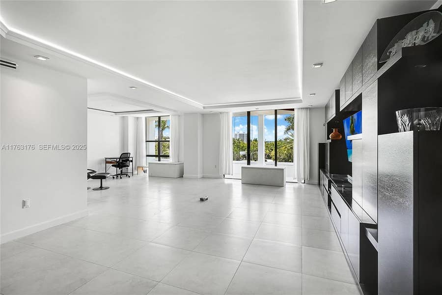 Property photo for 9801 Collins Avenue, #5M, Bal Harbour, FL