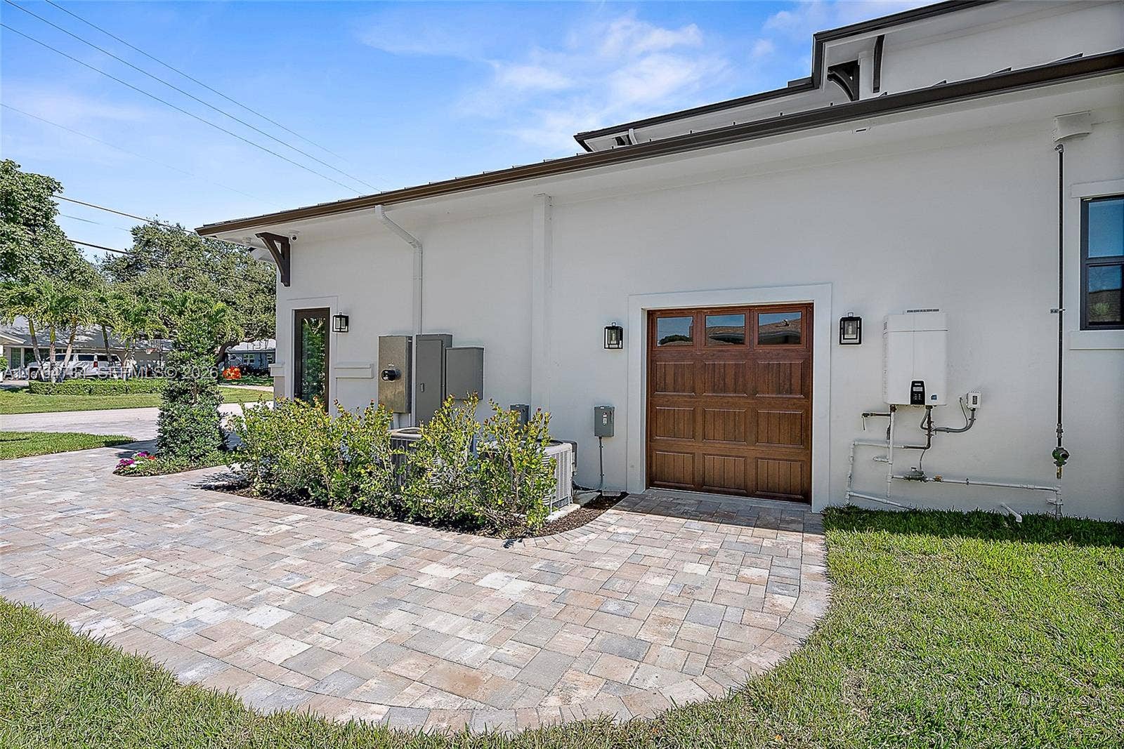325 N Fairway, Tequesta, FL 33469 Golf Cart Garage