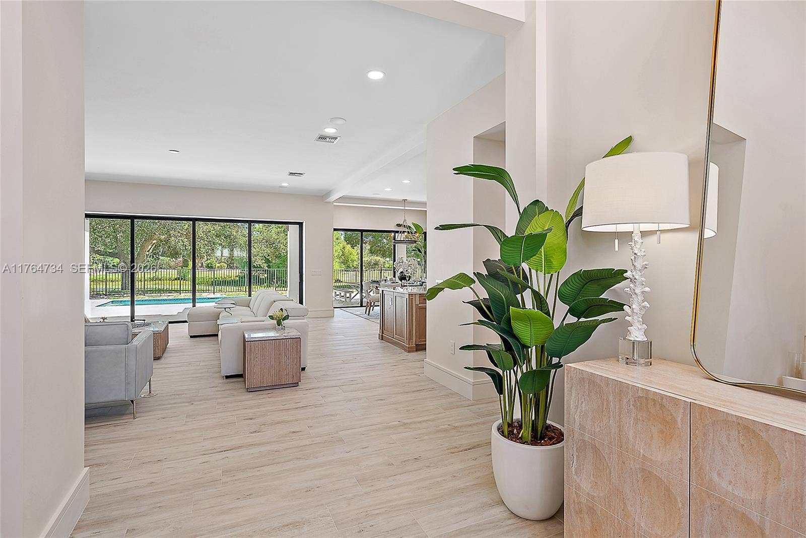 325 N Fairway, Tequesta, FL 33469 Foyer Entry