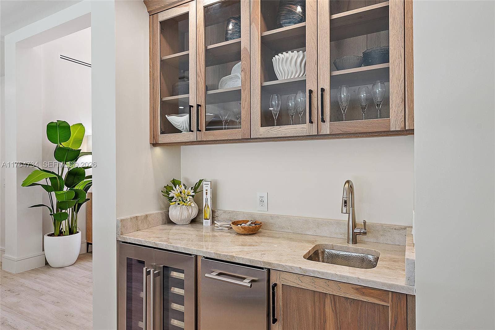 325 N Fairway, Tequesta, FL 33469 Wet Bar