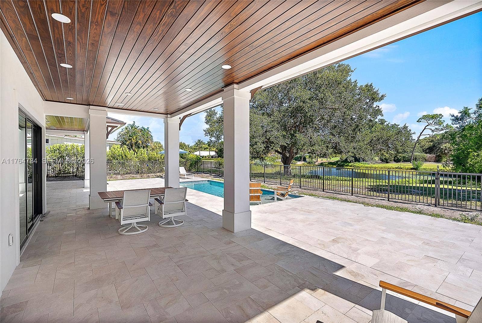 325 N Fairway, Tequesta, FL 33469 Covered Patio