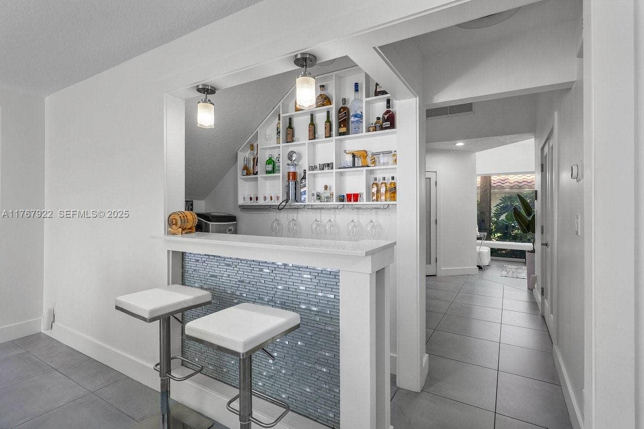 517 Misty Oaks Drive, Pompano Beach, FL 33069 Photo 10