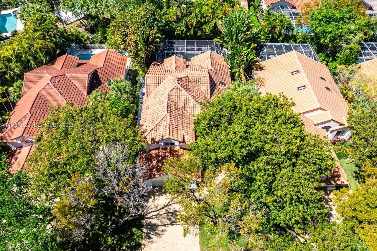 517 Misty Oaks Drive, Pompano Beach, FL 33069 Photo 24