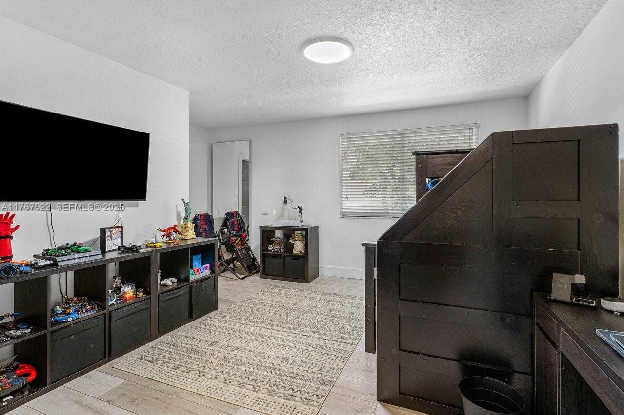 517 Misty Oaks Drive, Pompano Beach, FL 33069 Photo 17