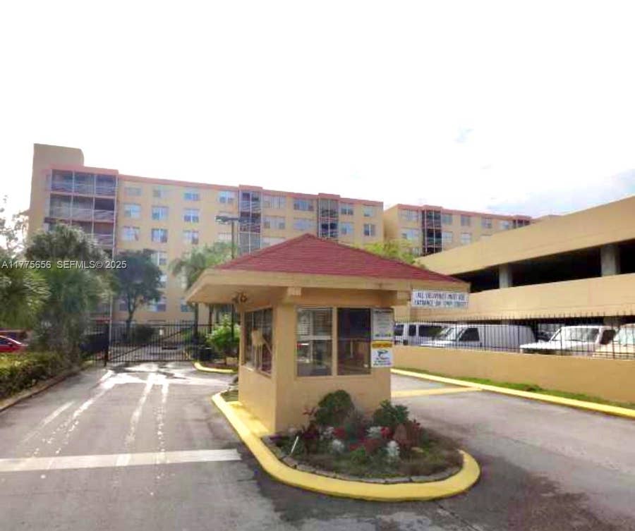 Property photo for 17890 W Dixie Highway, #714, North Miami Beach, FL