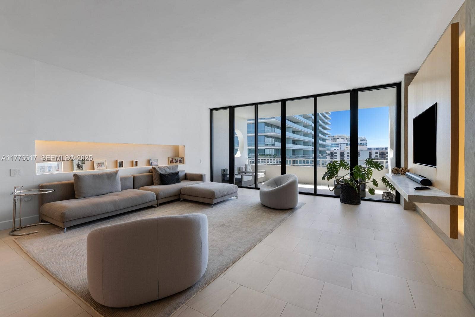 10205 Collins Avenue, #PH3, Bal Harbour, FL 33154 Photo 3