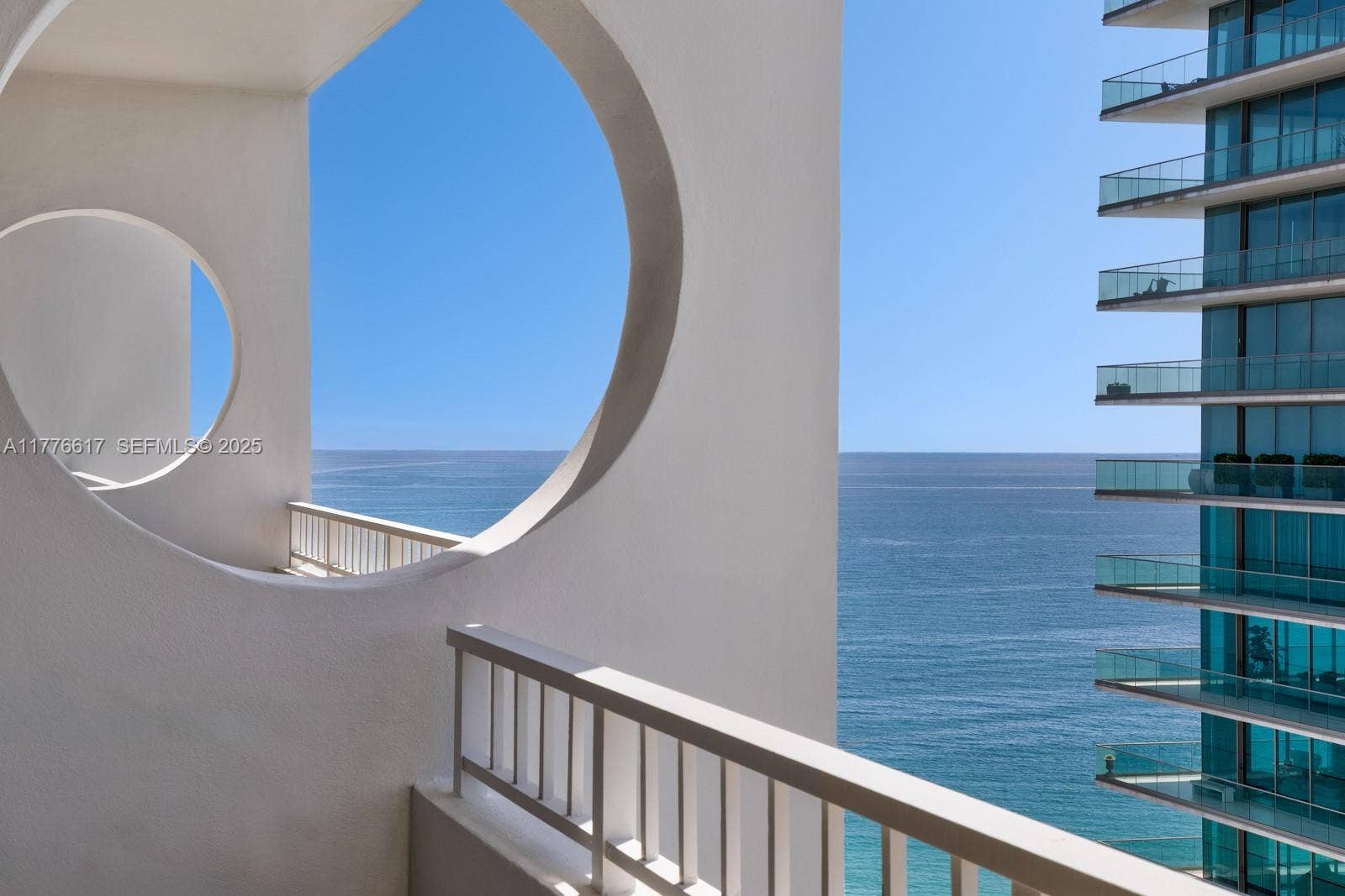 10205 Collins Avenue, #PH3, Bal Harbour, FL 33154 Photo 2