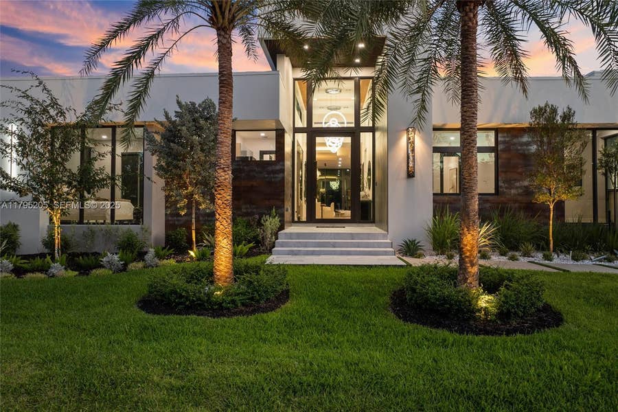 Property photo for 416 NW 24th Street, Wilton Manors, FL