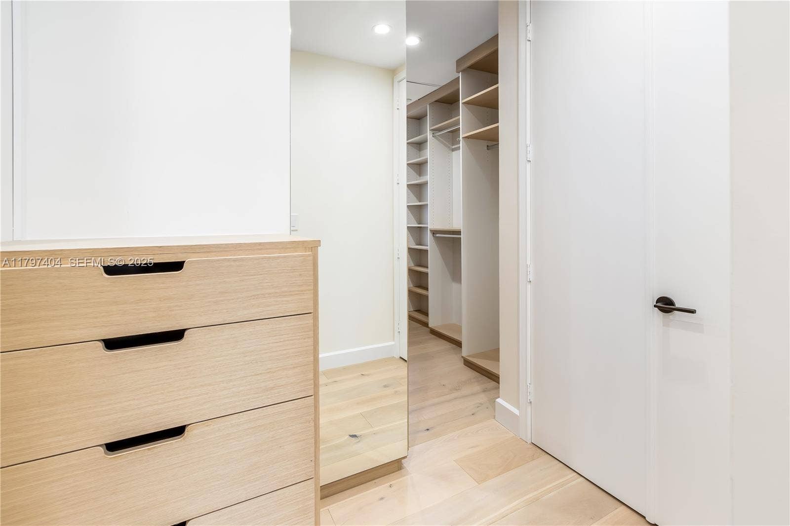 2120 N Ocean Boulevard, #VII, Fort Lauderdale, FL 33305 Main Bedroom, 4th Floor