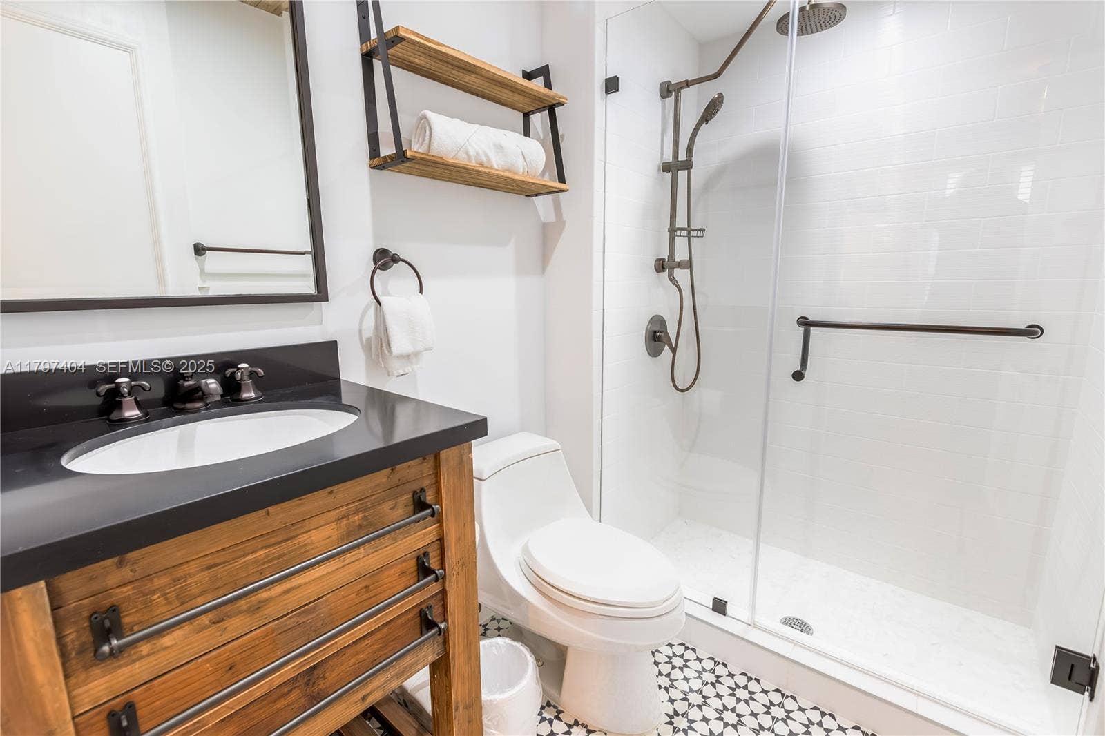 2120 N Ocean Boulevard, #VII, Fort Lauderdale, FL 33305 Guest Bathroom 2, Third Floor