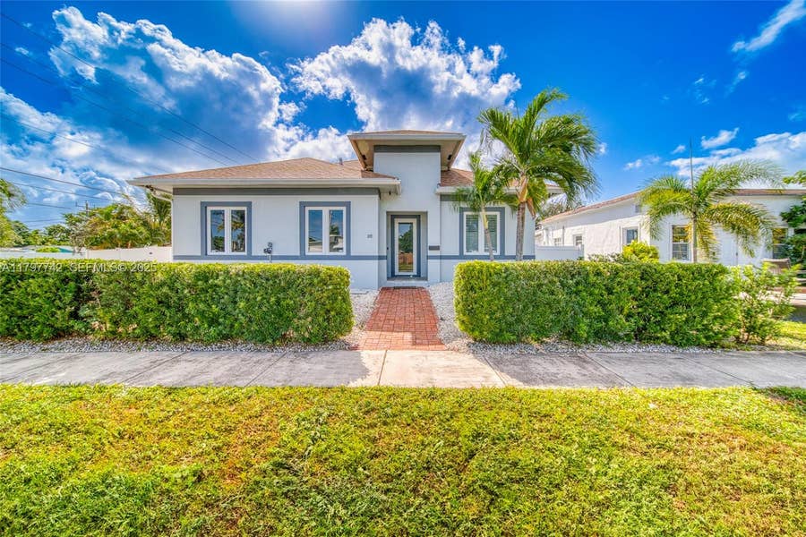Property photo for 207 SW 11th Street, Dania Beach, FL