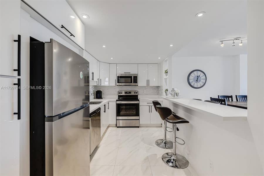 Property photo for 19370 Collins Avenue, #324, Sunny Isles Beach, FL