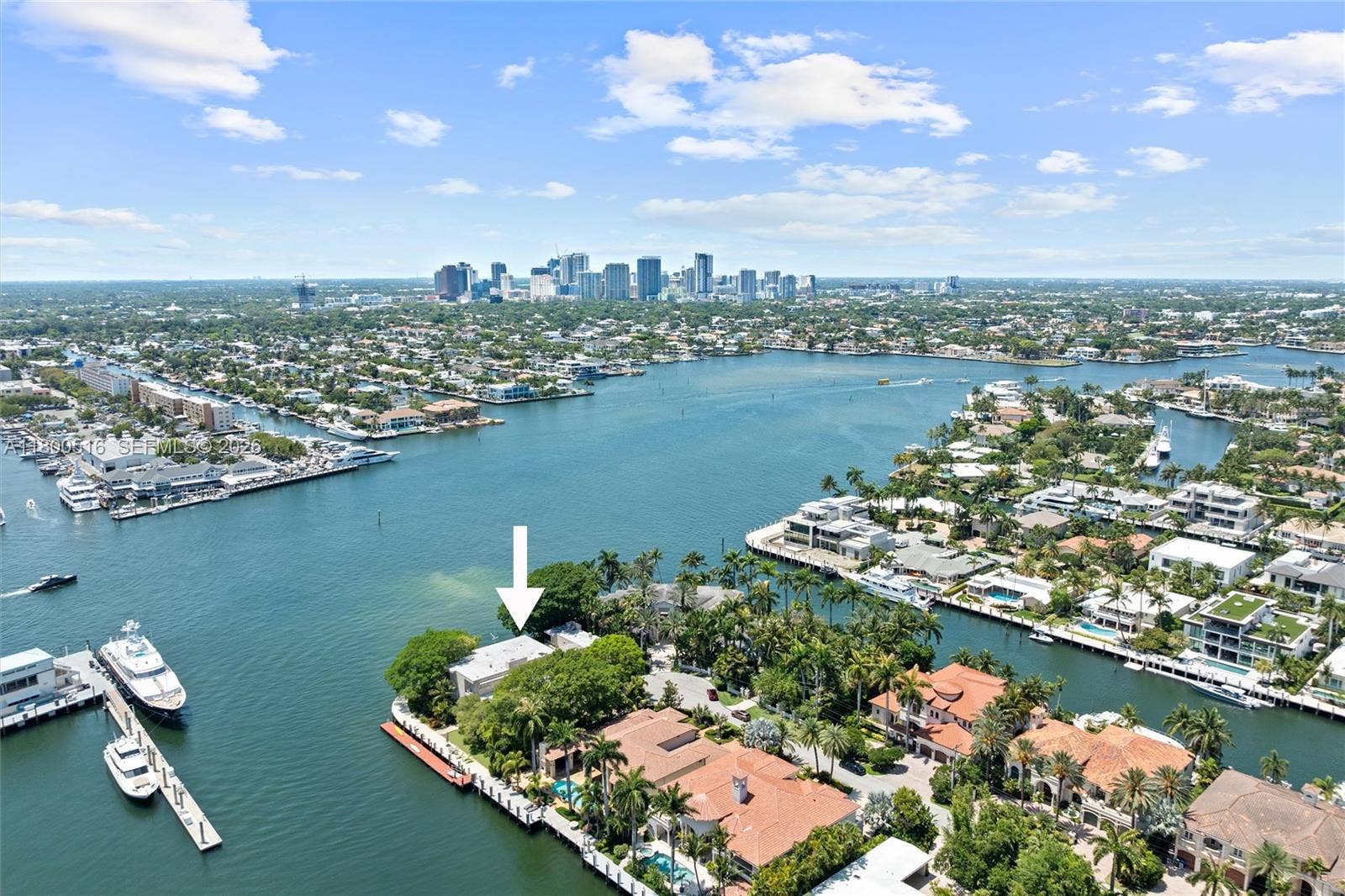 2500 Mercedes Drive, Fort Lauderdale, FL 33316 Photo 3
