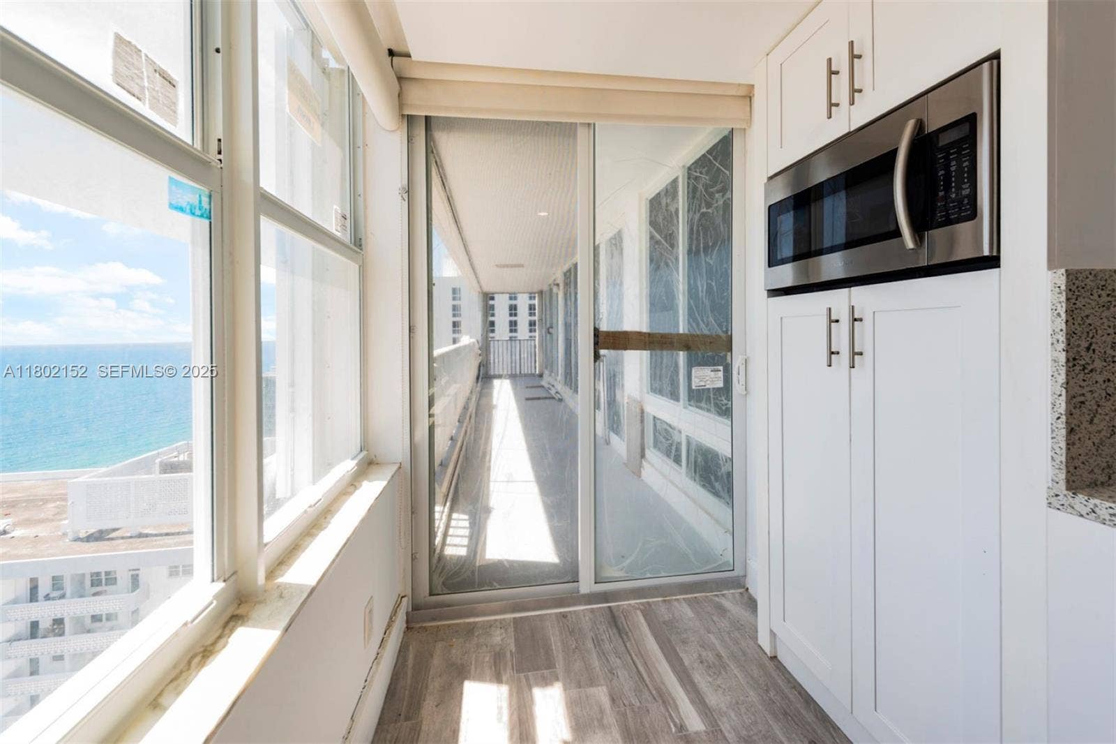 4280 Galt Ocean Drive, #23A, Fort Lauderdale, FL 33308 Kitchen Eat-in Area W Balcony