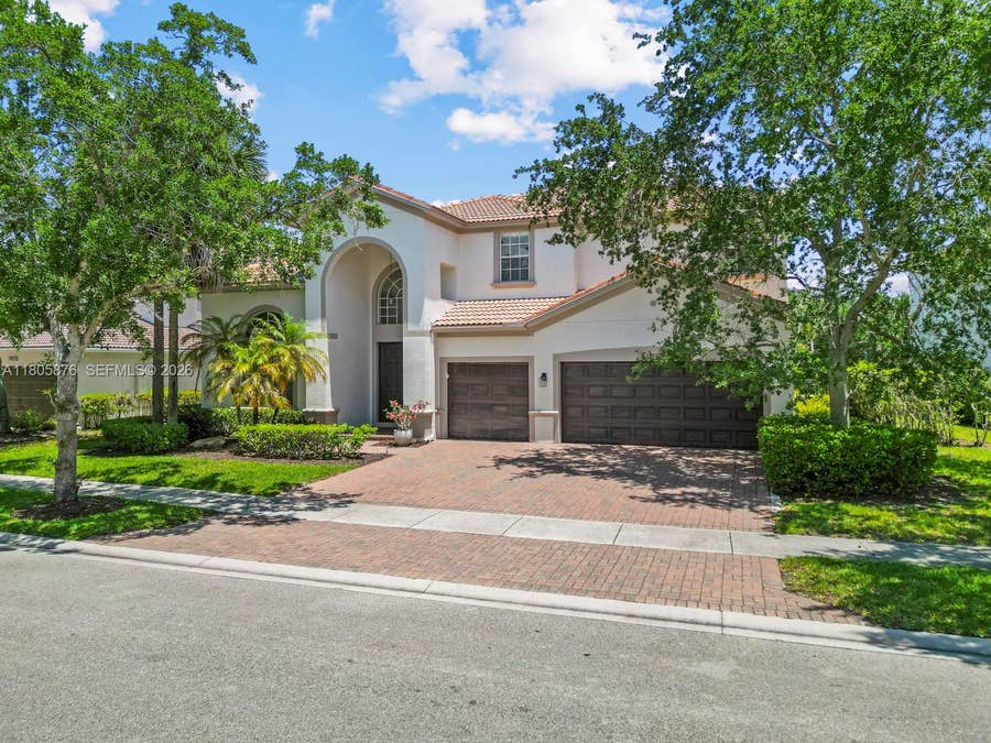 Property photo for 19165 N Gardenia Avenue, Weston, FL