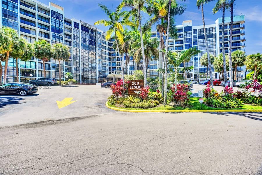 Property photo for 200 Leslie Drive, #1031, Hallandale Beach, FL