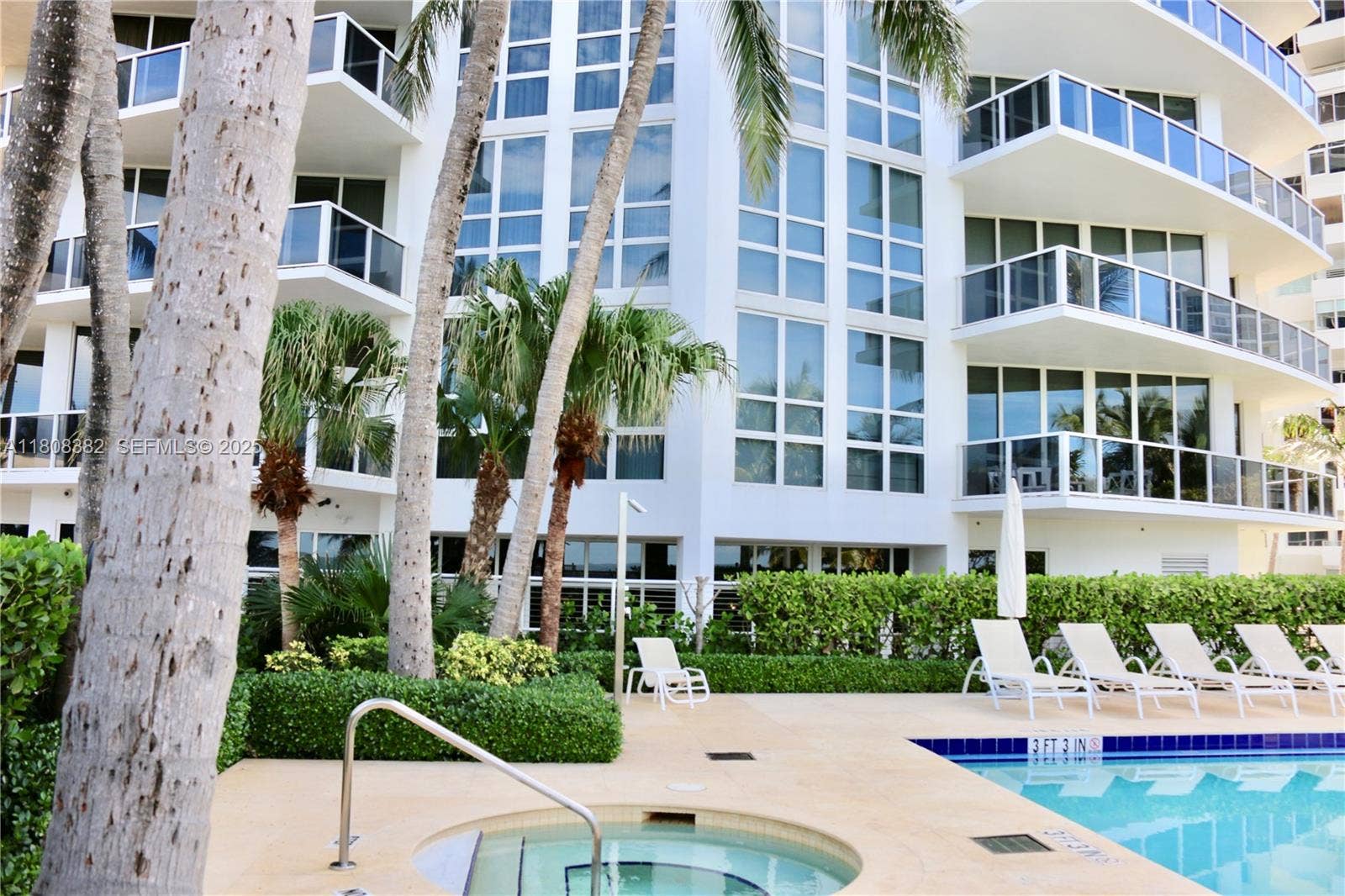 10225 Collins Avenue, #604 Renovated, Bal Harbour, FL 33154 Pool & Jacuzzi