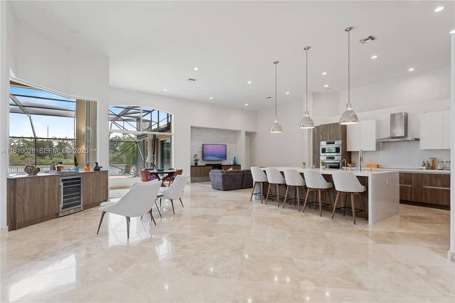 Property photo for 146 Dockside Circle, Weston, FL