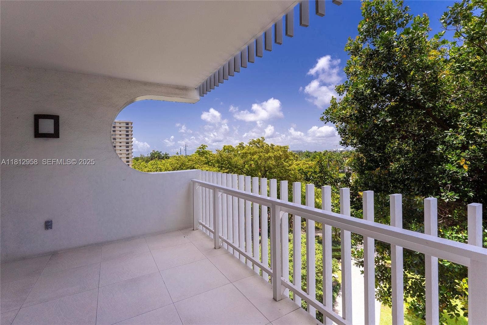 10205 Collins Avenue, #401, Bal Harbour, FL 33154 Photo 44