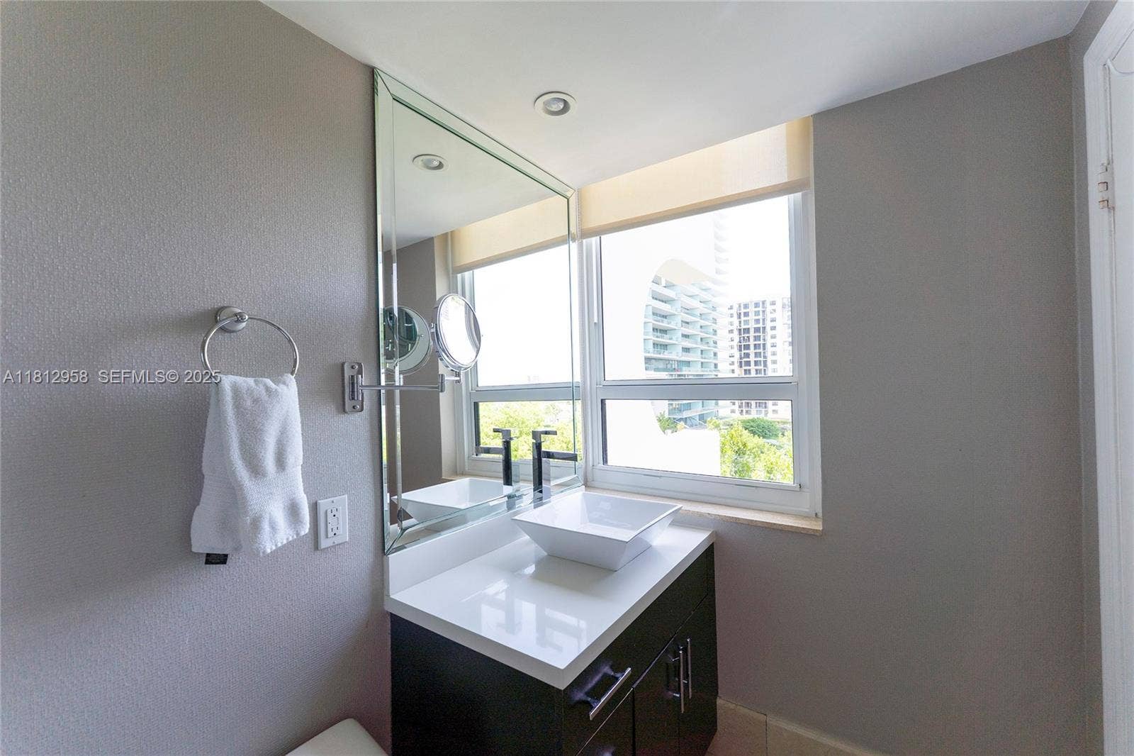10205 Collins Avenue, #401, Bal Harbour, FL 33154 Photo 34