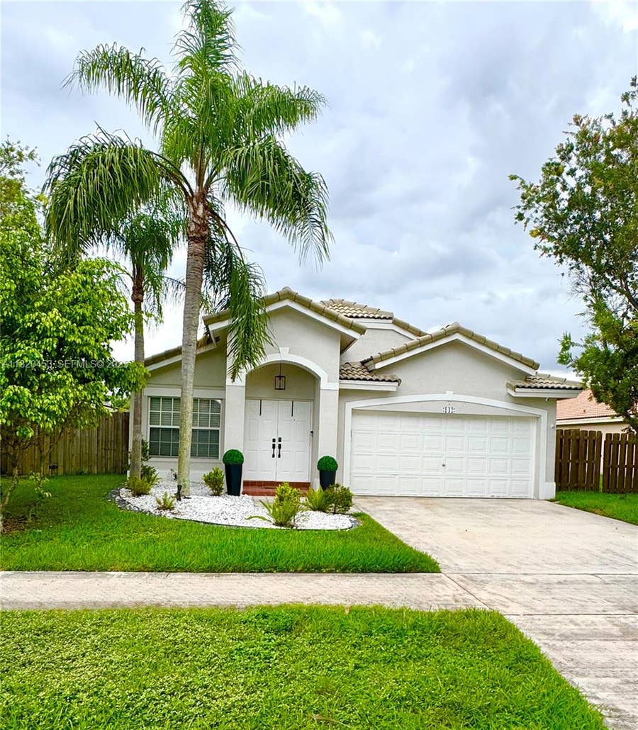 Property photo for 142 SW 204th Avenue, Pembroke Pines, FL