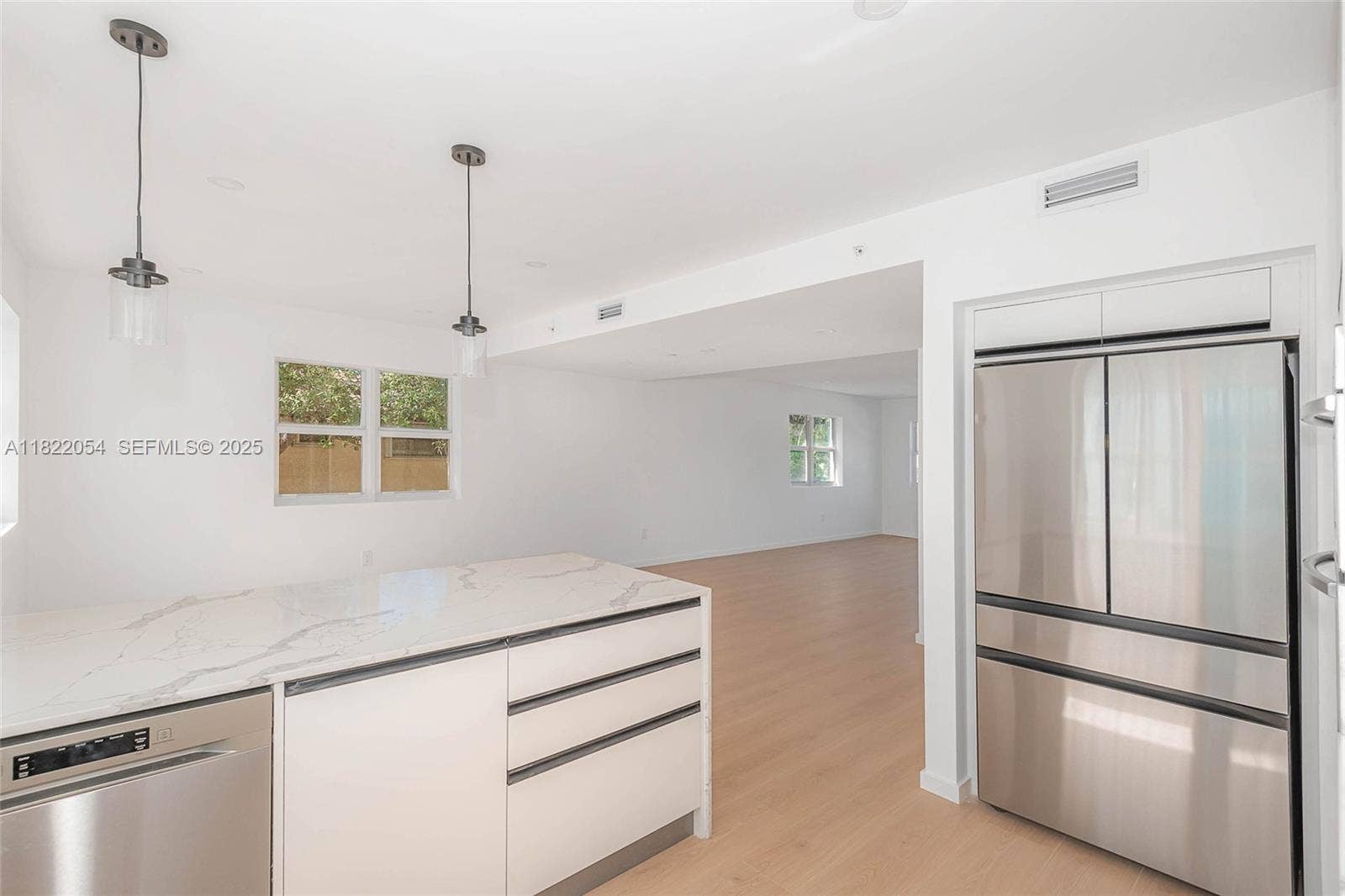 824 SE 12th Court, Fort Lauderdale, FL 33316 Photo 8