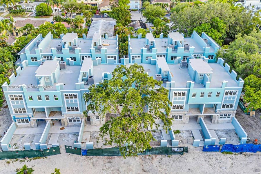 Property photo for 824 SE 12th Court, Fort Lauderdale, FL