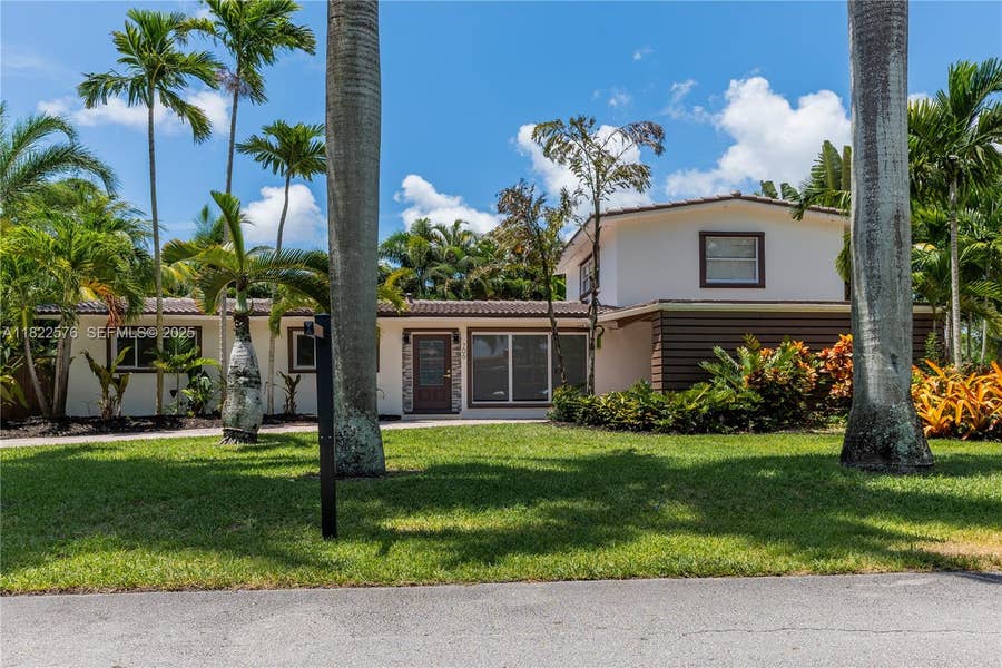 Property photo for 706 NW 24th Street, Wilton Manors, FL