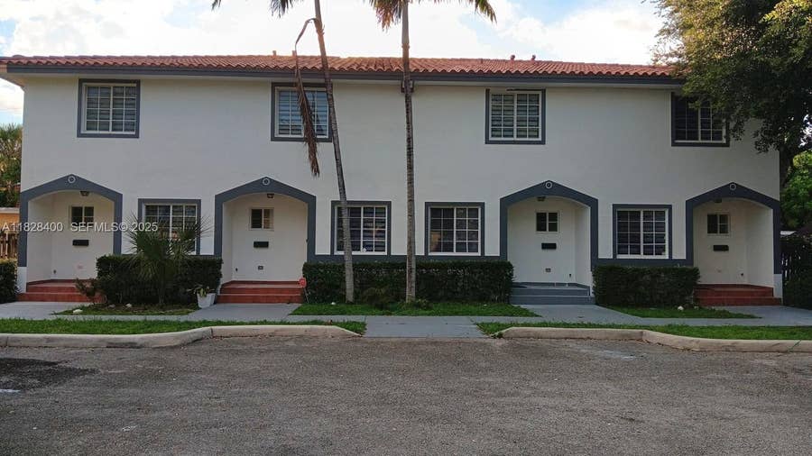 Property photo for 968 N 18th Court, Hollywood, FL