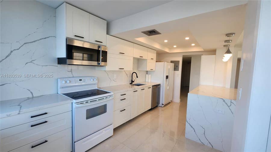 Property photo for 18051 Biscayne Boulevard, #1705, Aventura, FL
