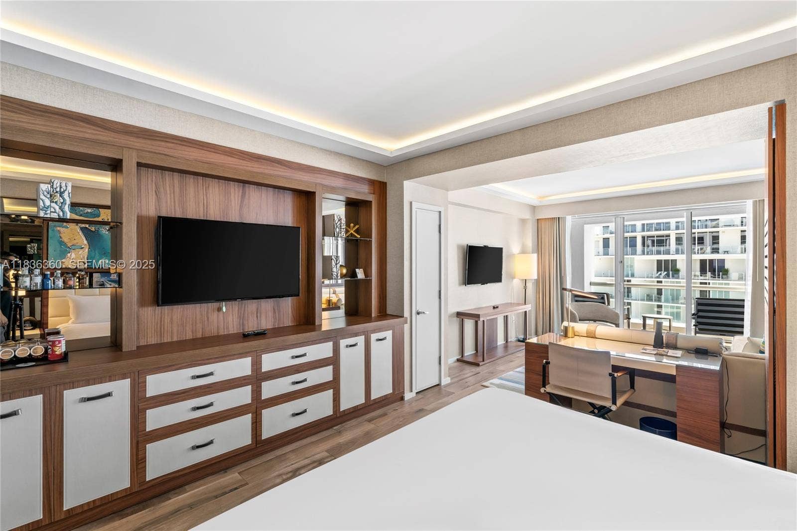 551 N Fort Lauderdale Beach Boulevard, #R1909, Fort Lauderdale, FL 33304 Photo 7