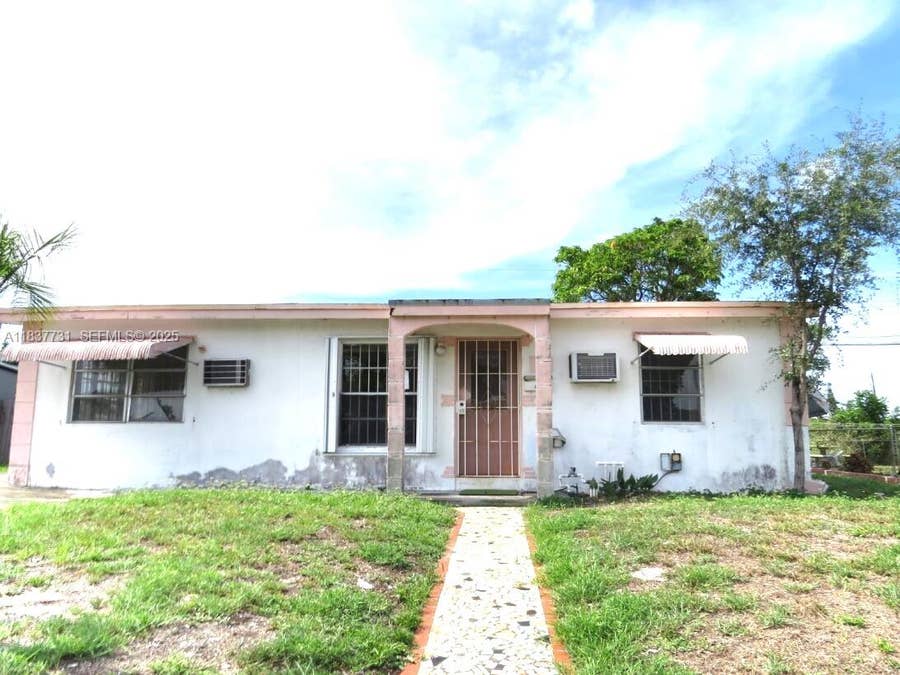 Property photo for 525 NW 16th Street, Pompano Beach, FL