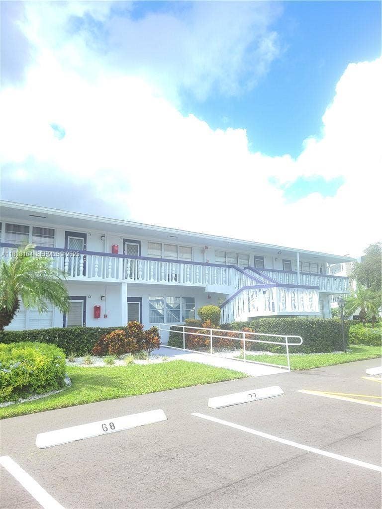 Property photo for 82 Oakridge G, #82, Deerfield Beach, FL